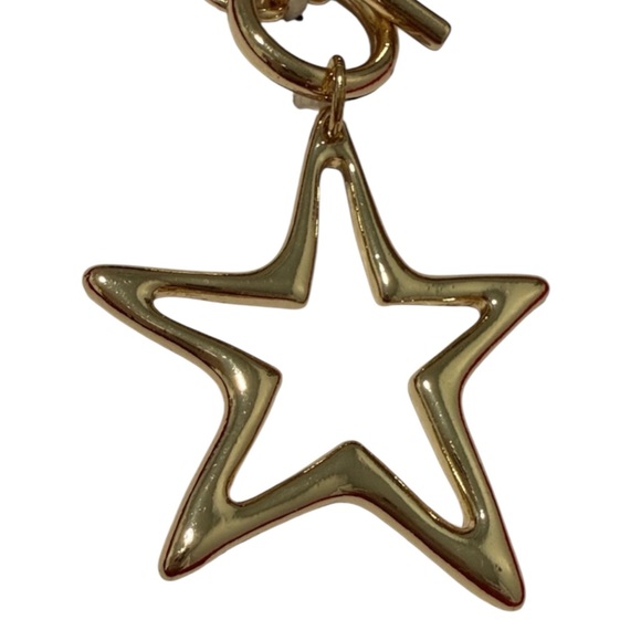 True to Form Gold Tone Star Toggle 18” Necklace, New in Box - Picture 3 of 5